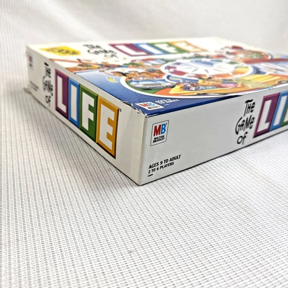 Vintage 2002 Hasbro The Game of Life Board Game - Preowned